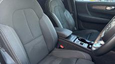 Volvo XC40 2.0 B4P Plus Dark 5dr Auto Petrol Estate